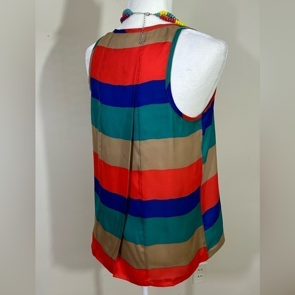 Jack sz sm sleeveless top in a silky look multi colored  Back is a wrap style - Picture 5 of 14
